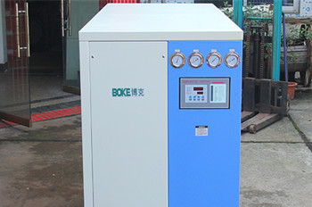 冷水機出現(xiàn)異常需要檢查哪些地方？